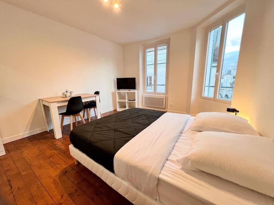 Appartement Maciet 2- Centre Ville Meaux-Gare-Disney Exteriör bild
